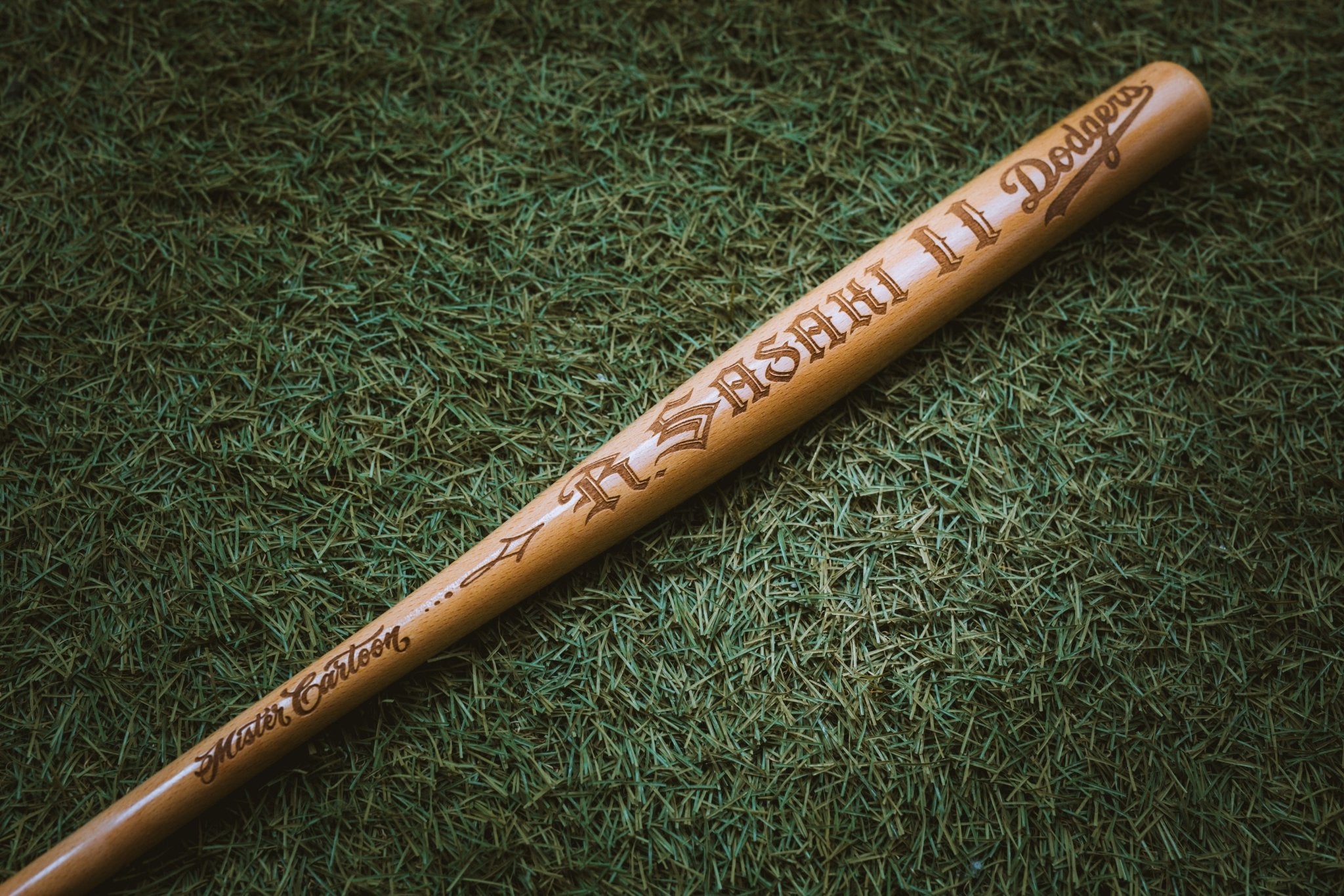 Roki Sasaki x LA Dodgers x Cartoon Pillbox Name & Number Mini Collectors Bat - Toons Mart